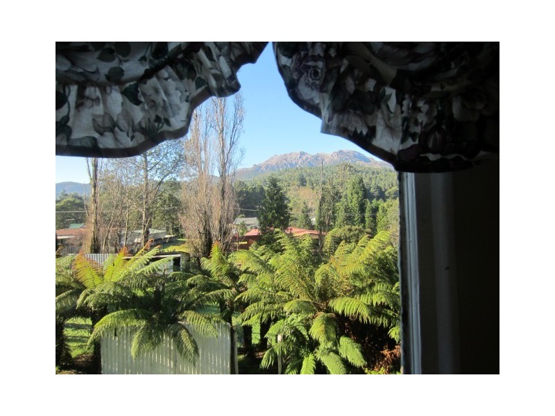33 Urquhart Street, Queenstown TAS 7467