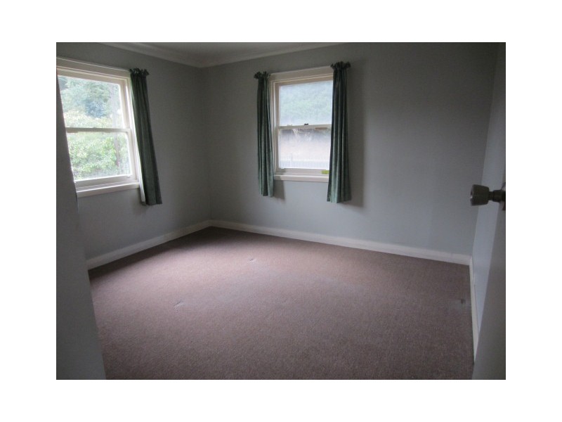 2/8B Wilsdon Street, Queenstown TAS 7467