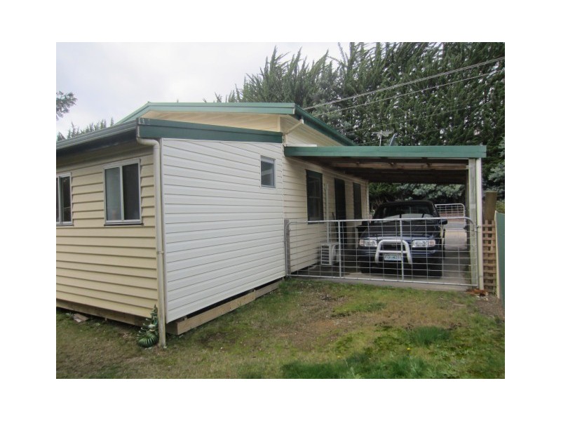 2/8B Wilsdon Street, Queenstown TAS 7467