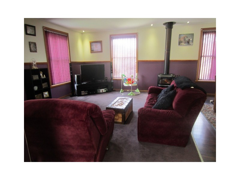 3 Blackwood Avenue, Rosebery TAS 7470