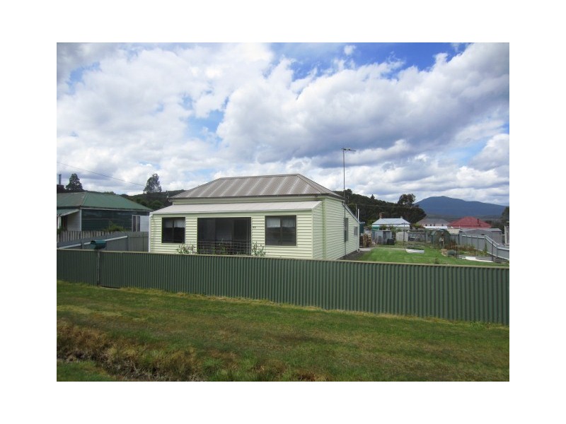 20 Bayley Street, Zeehan TAS 7469