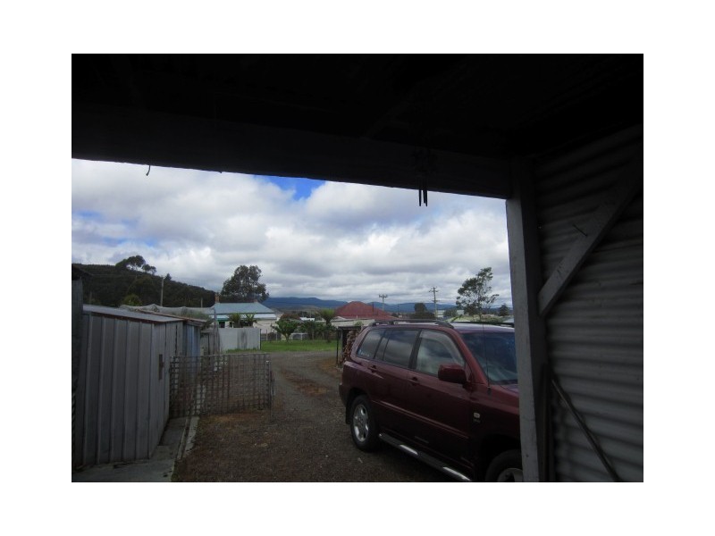 20 Bayley Street, Zeehan TAS 7469