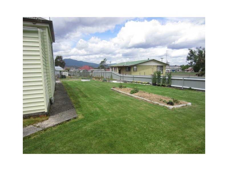 20 Bayley Street, Zeehan TAS 7469