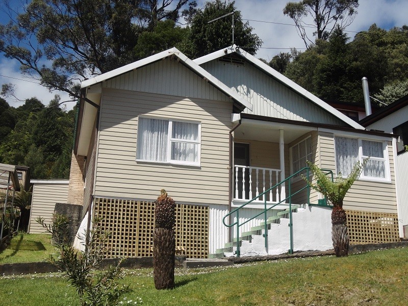 13 Provis Street, Queenstown TAS 7467