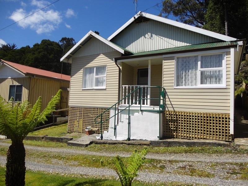13 Provis Street, Queenstown TAS 7467