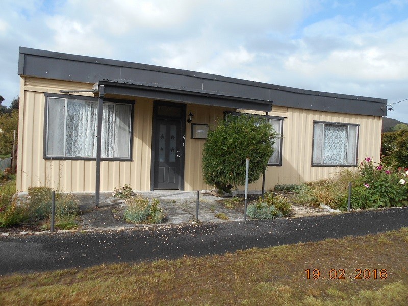 5 Belstead Street, Zeehan TAS 7469