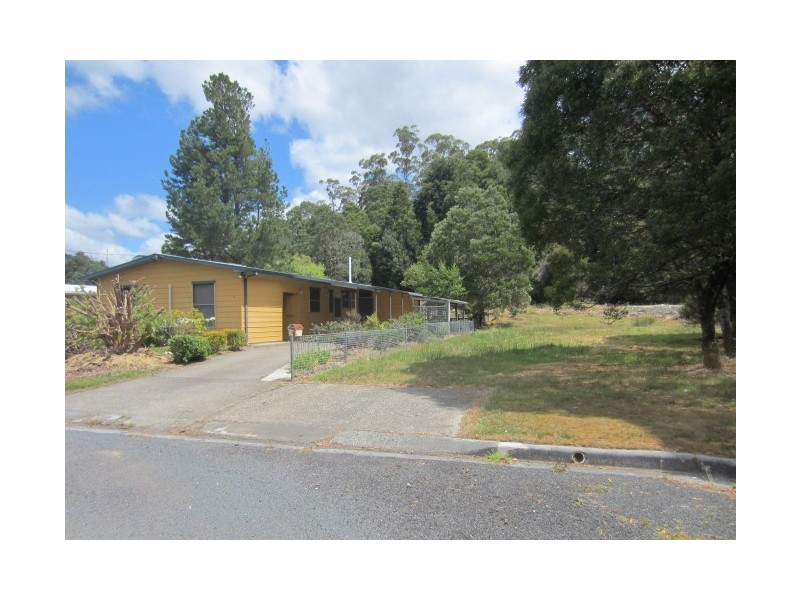 17 and 19 Chester Avenue, Rosebery TAS 7470