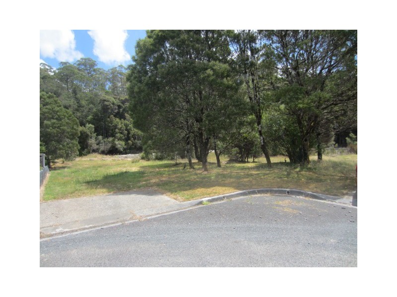 17 and 19 Chester Avenue, Rosebery TAS 7470