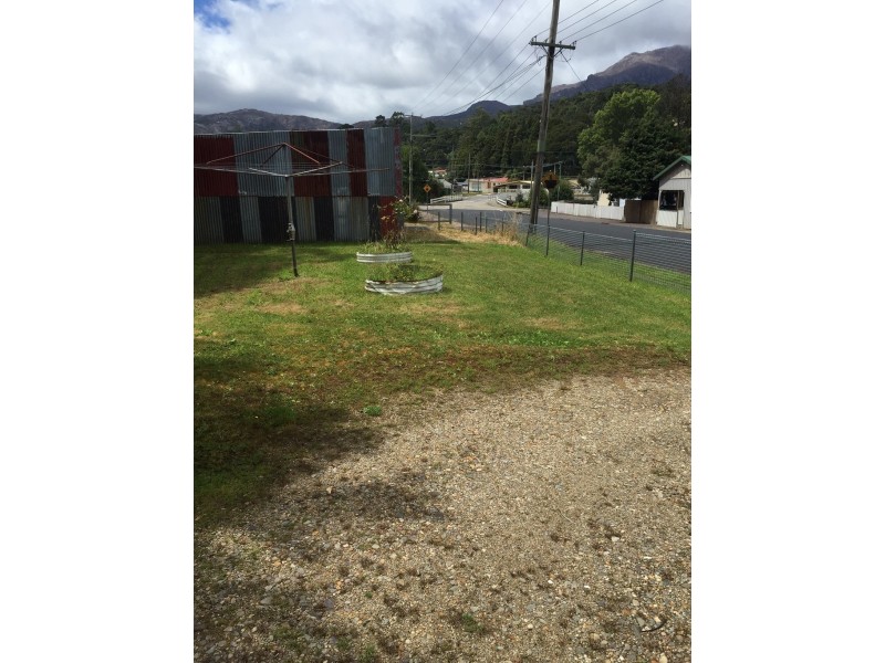 6 Uequhart Street, Queenstown TAS 7467