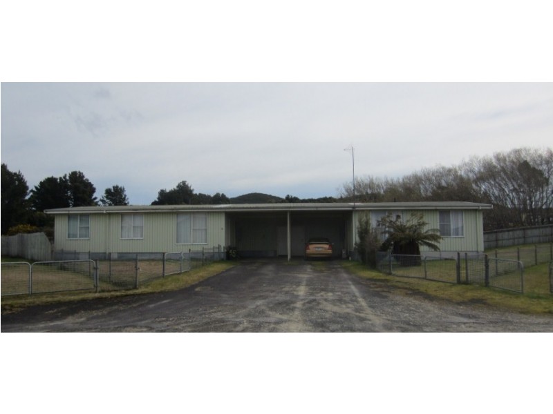 35 and 35A Counsel Street, Zeehan TAS 7469