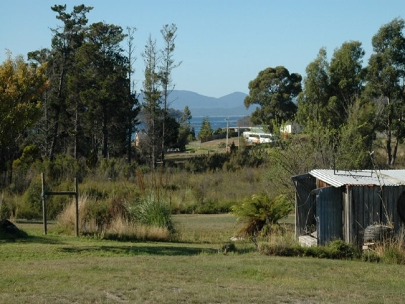 6 Pottery Road West, Dover TAS 7117