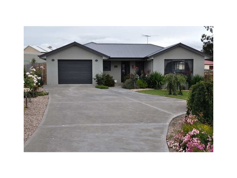 7 Pear Tree Close, Huonville TAS 7109