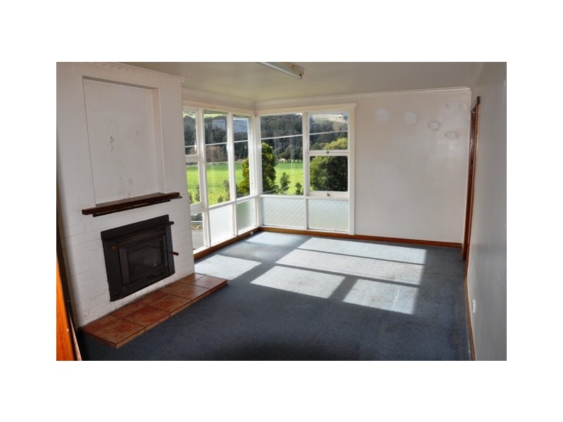 49 School Road, Geeveston TAS 7116