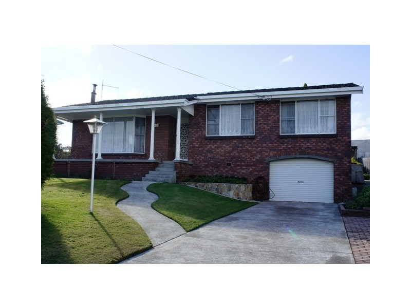 28 Julie Crescent, Newnham TAS 7248