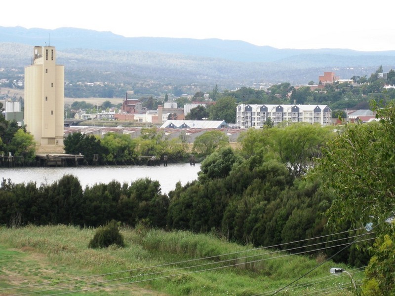 2 Forest Road, Trevallyn TAS 7250