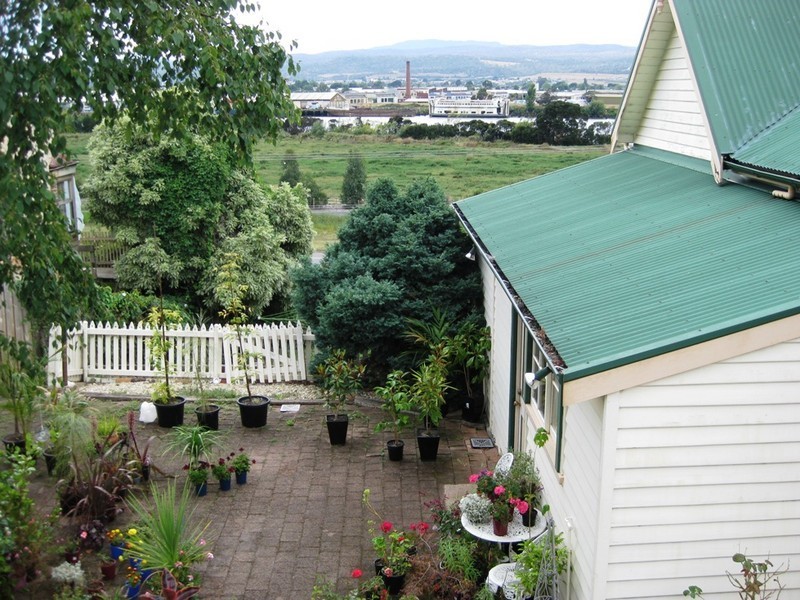 2 Forest Road, Trevallyn TAS 7250