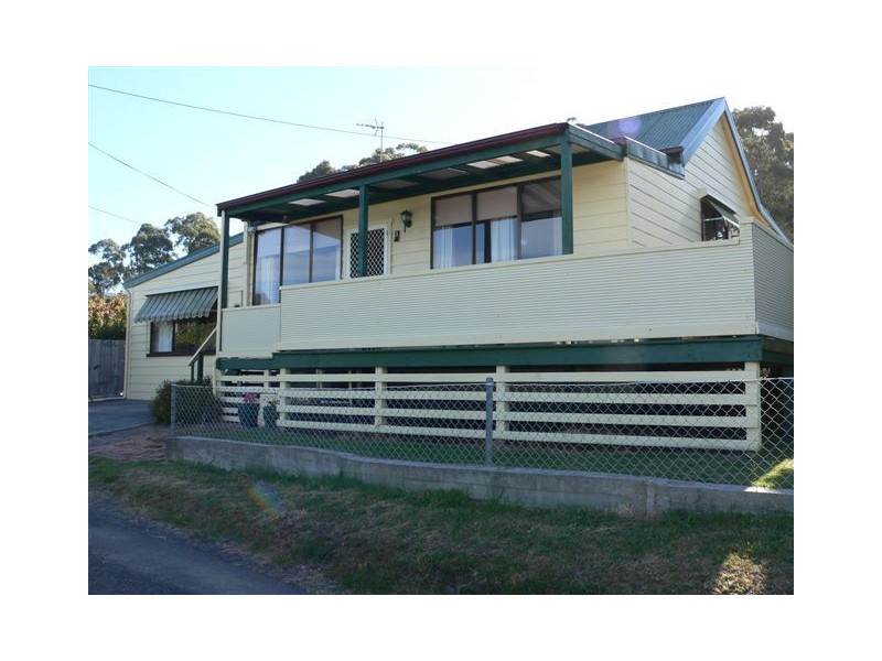 3 Ross Lane, Beauty Point TAS 7270