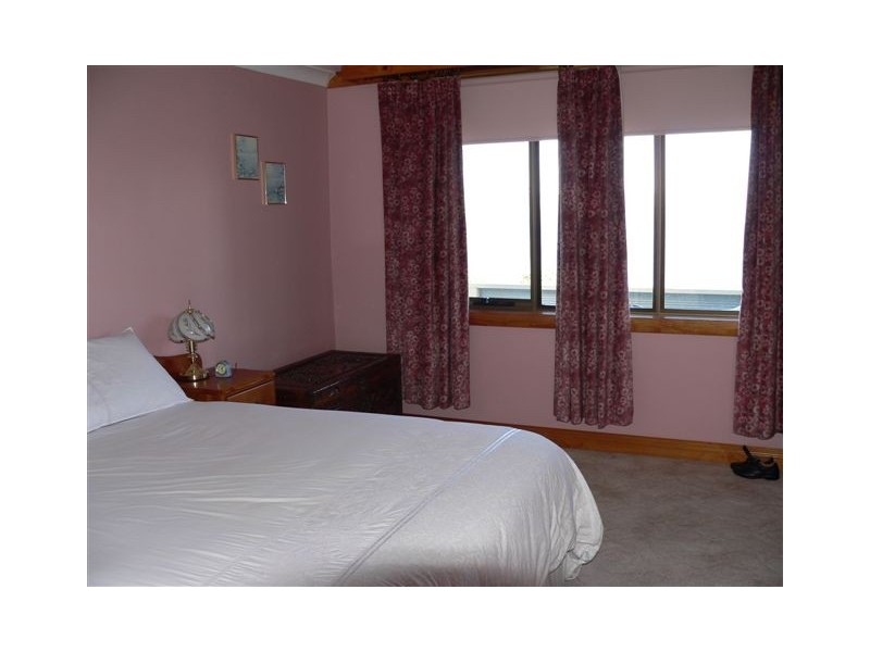 3 Ross Lane, Beauty Point TAS 7270