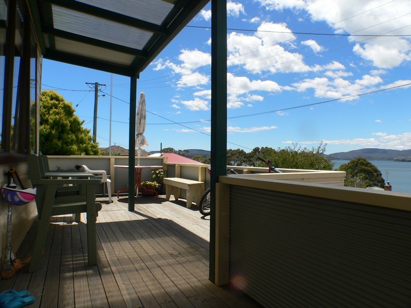 3 Ross Lane, Beauty Point TAS 7270