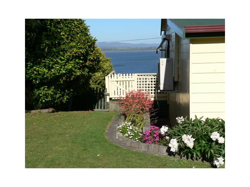3 Ross Lane, Beauty Point TAS 7270