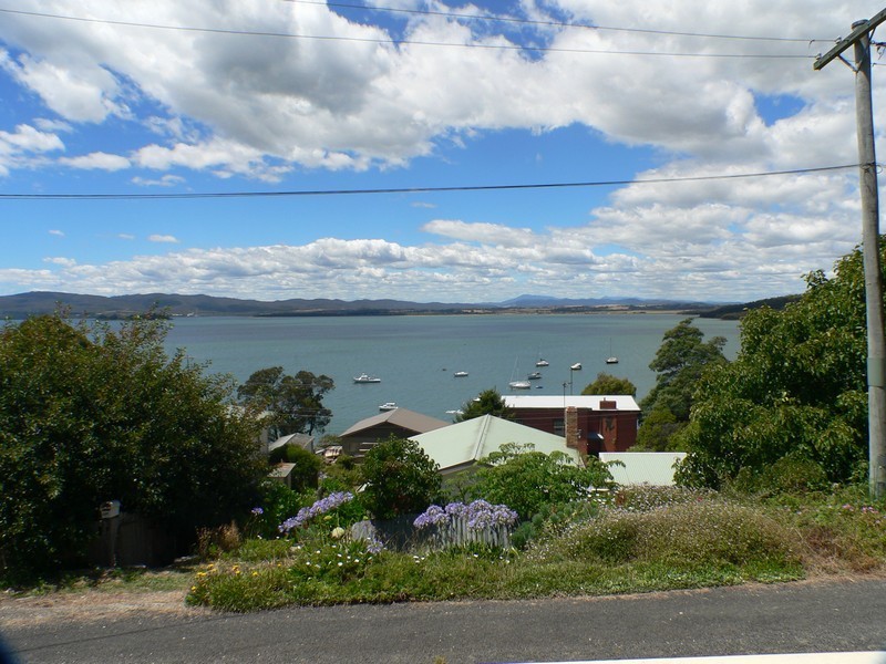 3 Ross Lane, Beauty Point TAS 7270