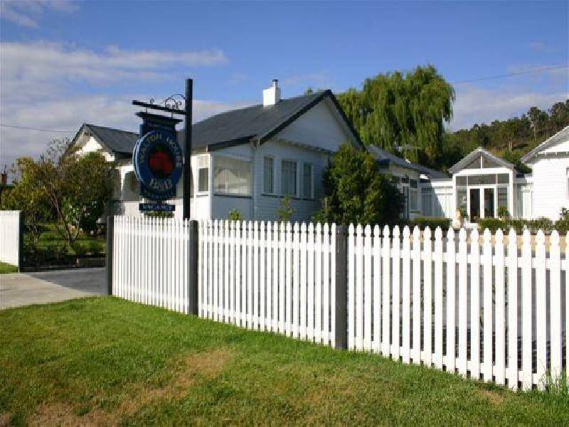 2720 Huon Highway, Huonville TAS 7109