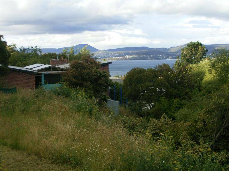 337 Churchill Avenue, Sandy Bay TAS 7005
