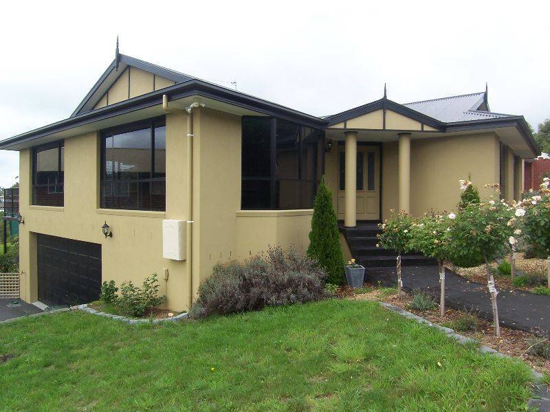18 Calder Crescent, Blackmans Bay TAS 7052