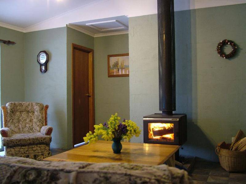 6713 Channel Highway, Deep Bay TAS 7112