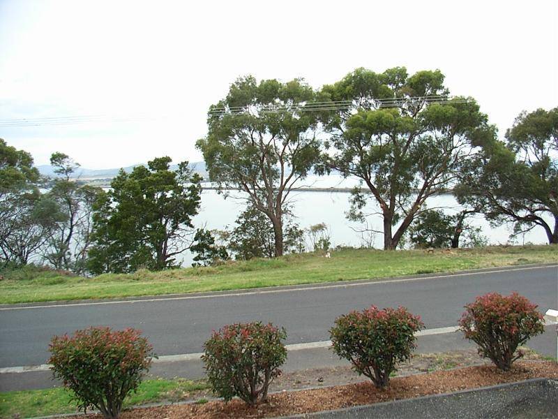 30 Lake Vue Parade, Midway Point TAS 7171