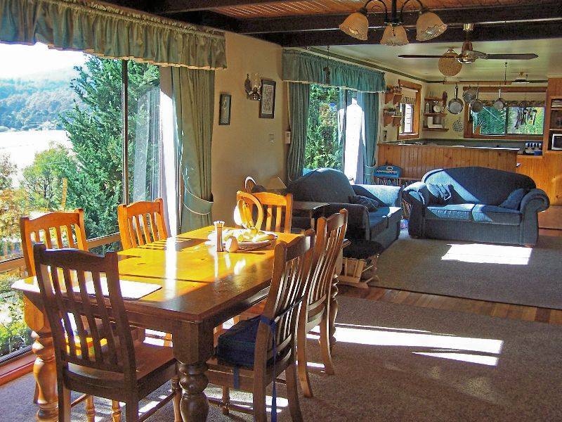 82 Karoola Road, Karoola TAS 7267