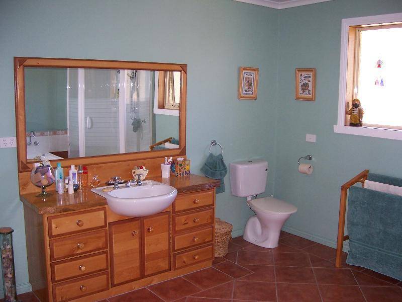 2 Coffey Court, Binalong Bay TAS 7216