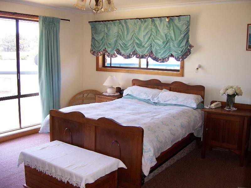 8 Doric Grove, St Helens TAS 7216