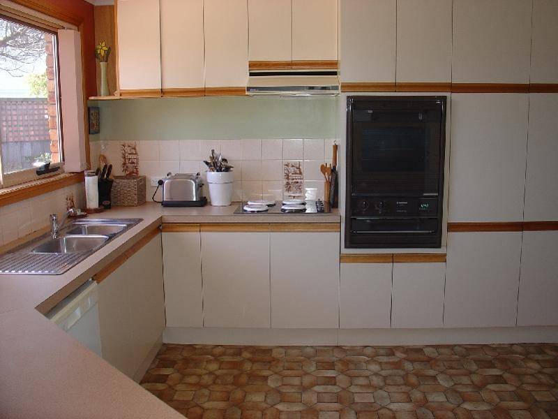 11 Clare Court, Devonport TAS 7310