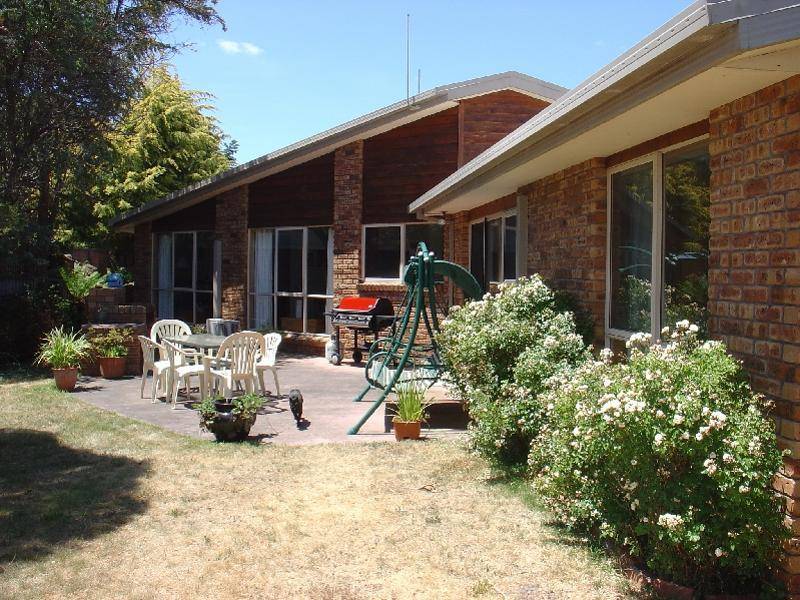 11 Clare Court, Devonport TAS 7310