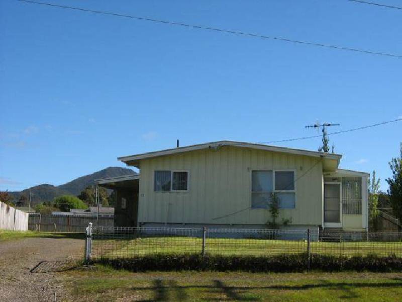 15 Westwood Street, Zeehan TAS 7469