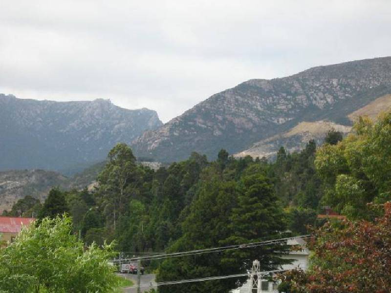 11 Crotty Street, Queenstown TAS 7467