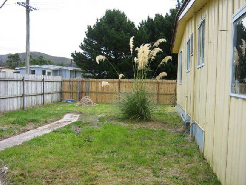 2 Austral Street, Zeehan TAS 7469