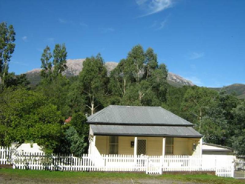 33 Urquhart Street, Queenstown TAS 7467