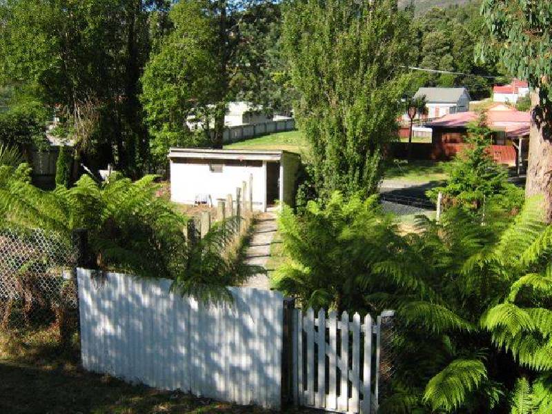 33 Urquhart Street, Queenstown TAS 7467