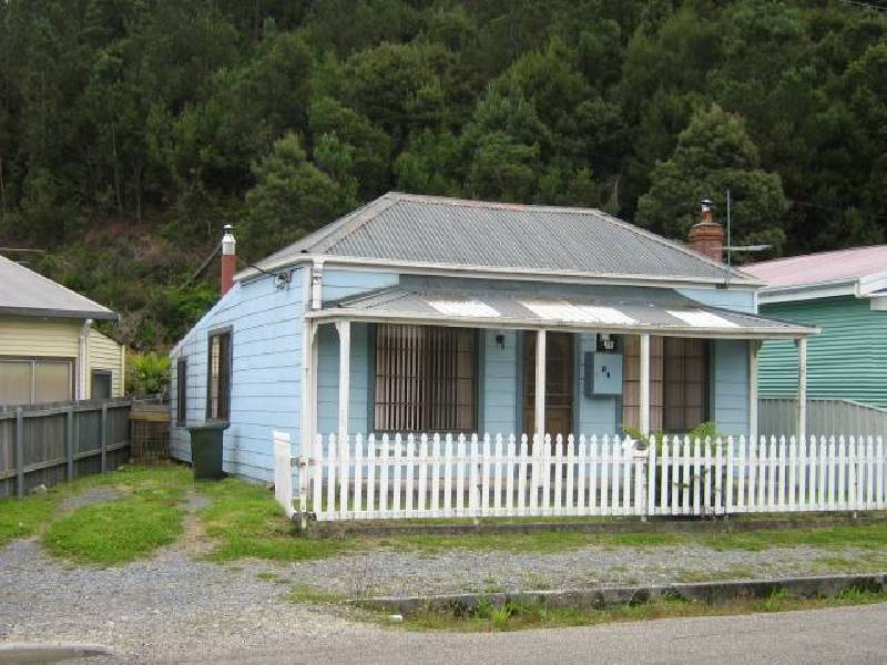 84 Esplanade, Queenstown TAS 7467