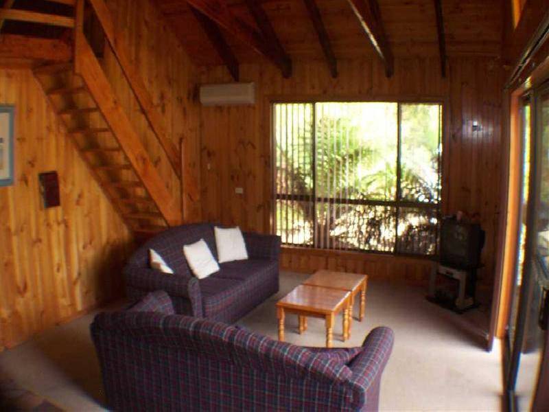 13 Kenelm Avenue, Sisters Beach TAS 7321