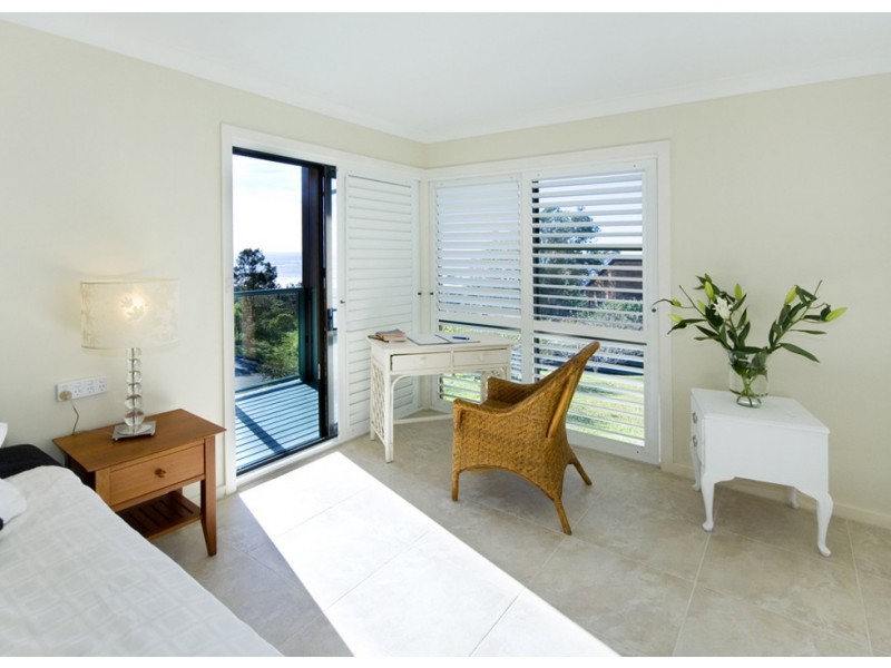 32 Vista Way, Scotts Head NSW 2447