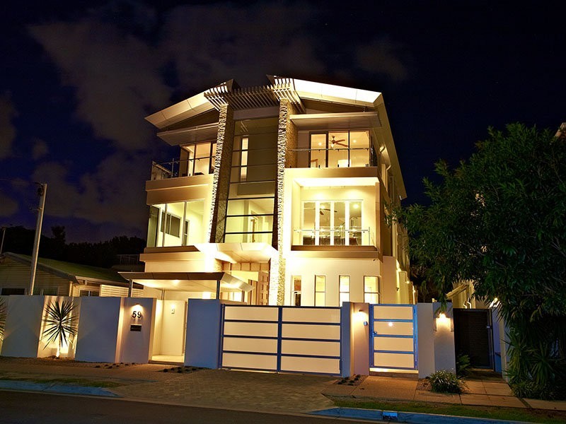 Main Beach QLD 4217