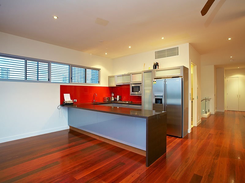 Main Beach QLD 4217