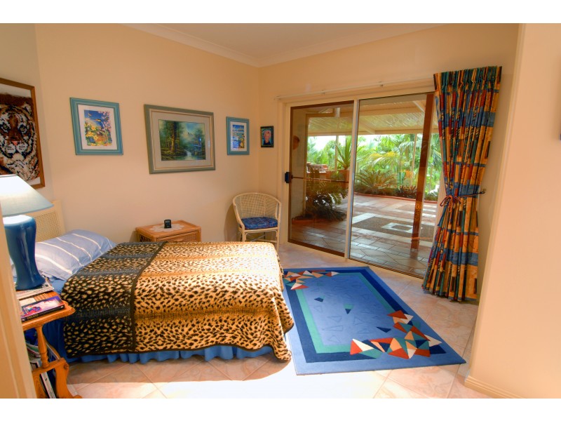 102 Ocean Vista Drive, Maroochy River QLD 4561