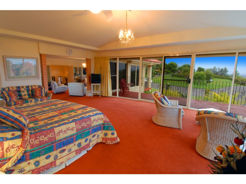 102 Ocean Vista Drive, Maroochy River QLD 4561