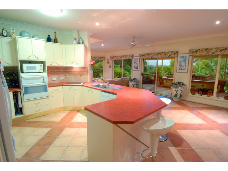 102 Ocean Vista Drive, Maroochy River QLD 4561