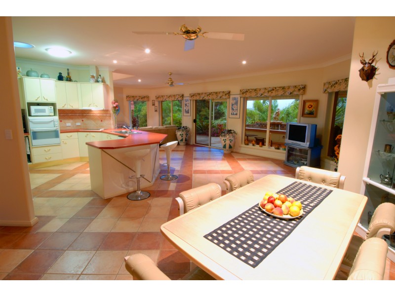 102 Ocean Vista Drive, Maroochy River QLD 4561