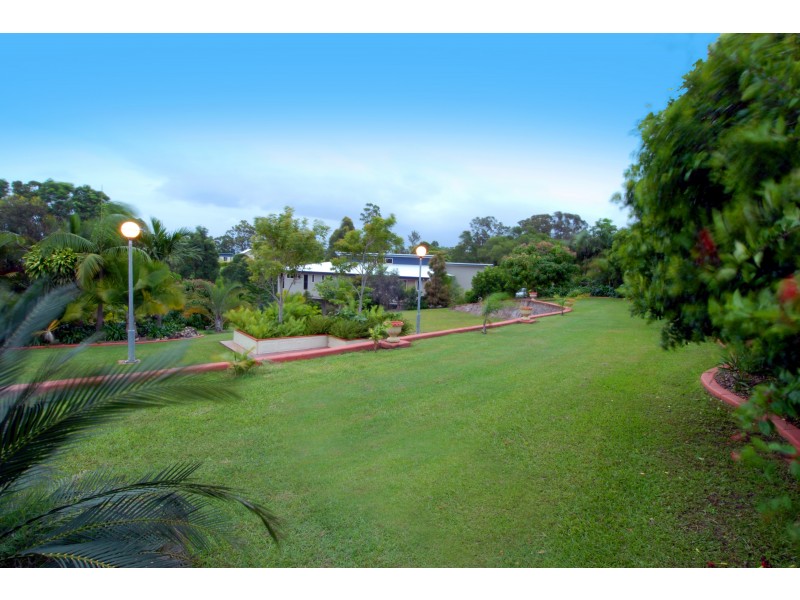 102 Ocean Vista Drive, Maroochy River QLD 4561